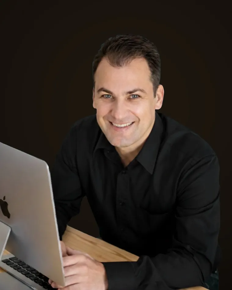 Davy SILVA, consultant IA et formateur à Lunel, dans l'Hérault